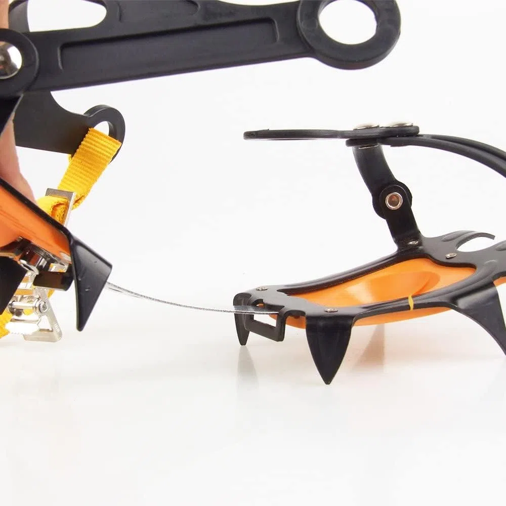 Namvo 10 Dents Livré avec Le Snowboard Chaîne de Soudure Crampons en Acier Inoxydable Ski de Plein air Hivernage Randonnée Escalade Longueur réglable