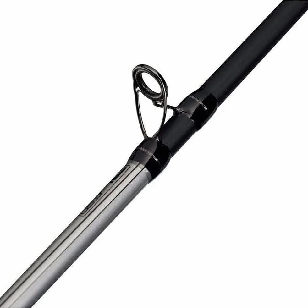 Abu Garcia Combo Casting Abu Garcia Fast Attack, combo canne et moulinet pour la pêche au leurre, blank carbone 24T, 4+1 roulements, frein Mag Trax, pour toutes les pêches au leurre