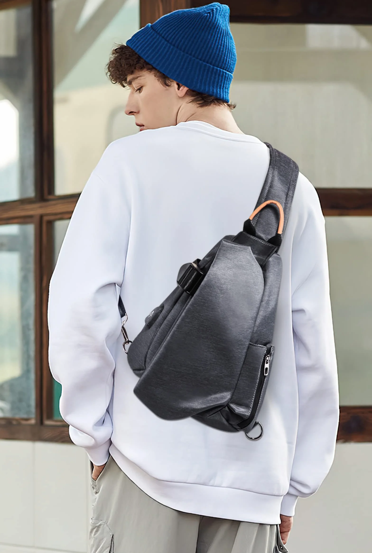 Sac de Poitrine Homme Mode USB Sling Sac Voyage Bandoulière Portable Camping