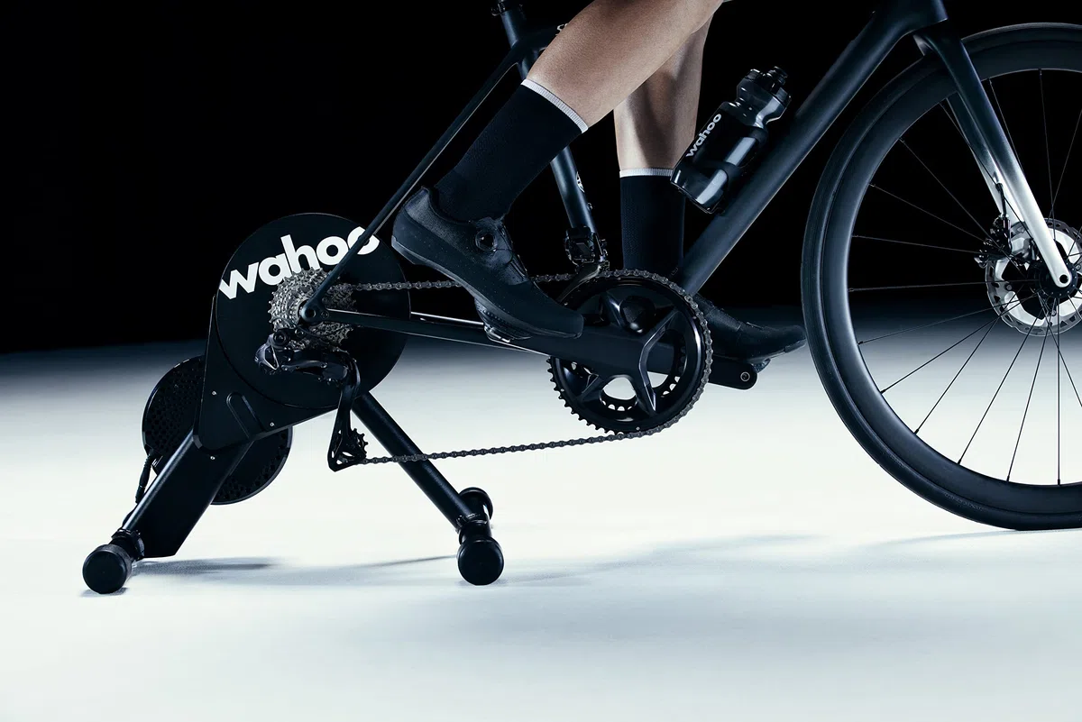 Wahoo KICKR Bicycle Trainer, Noir