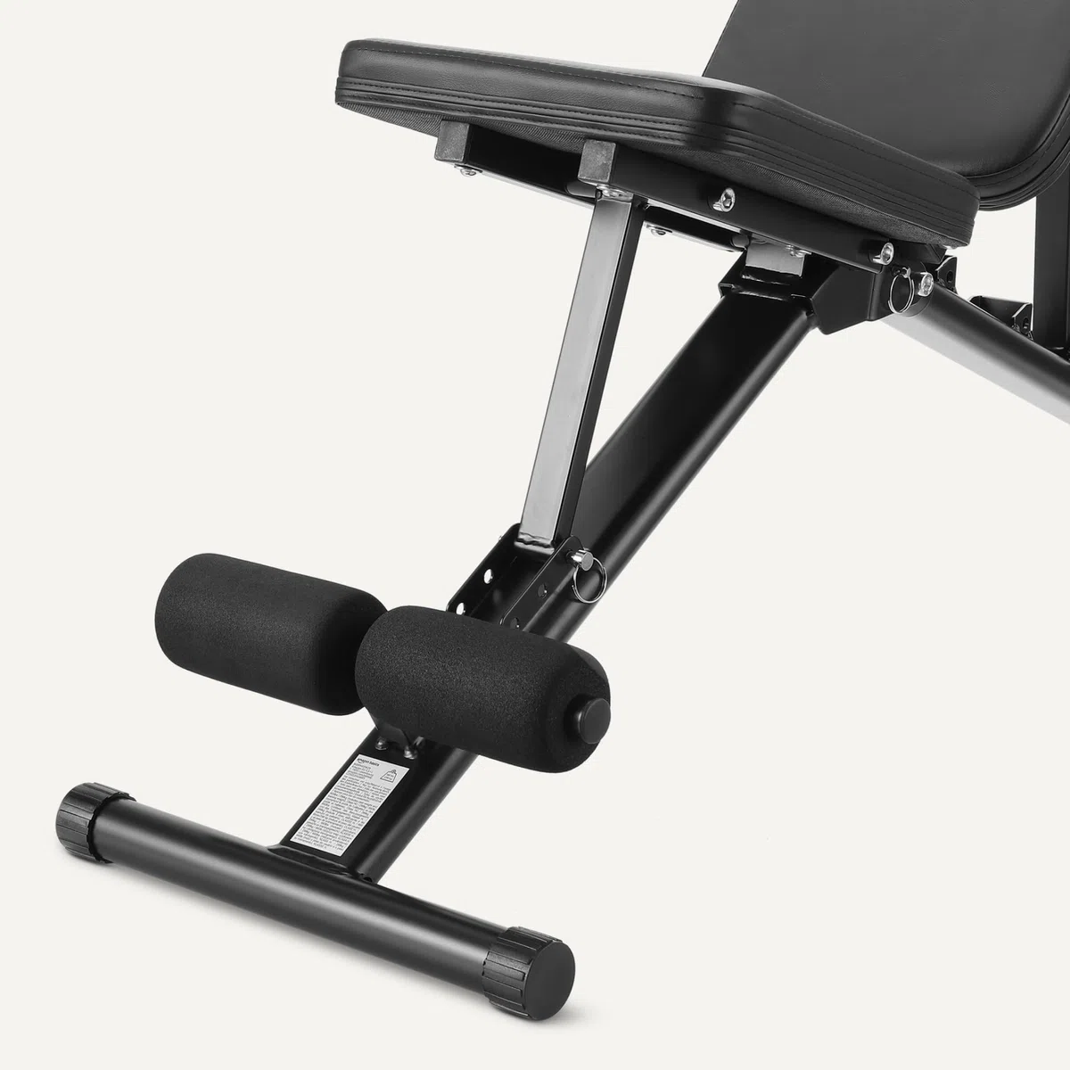 Amazon Basics Banc de musculation réglable et pliable pour salle de sport à domicile, Noir, 135 x 38 x 116 cm