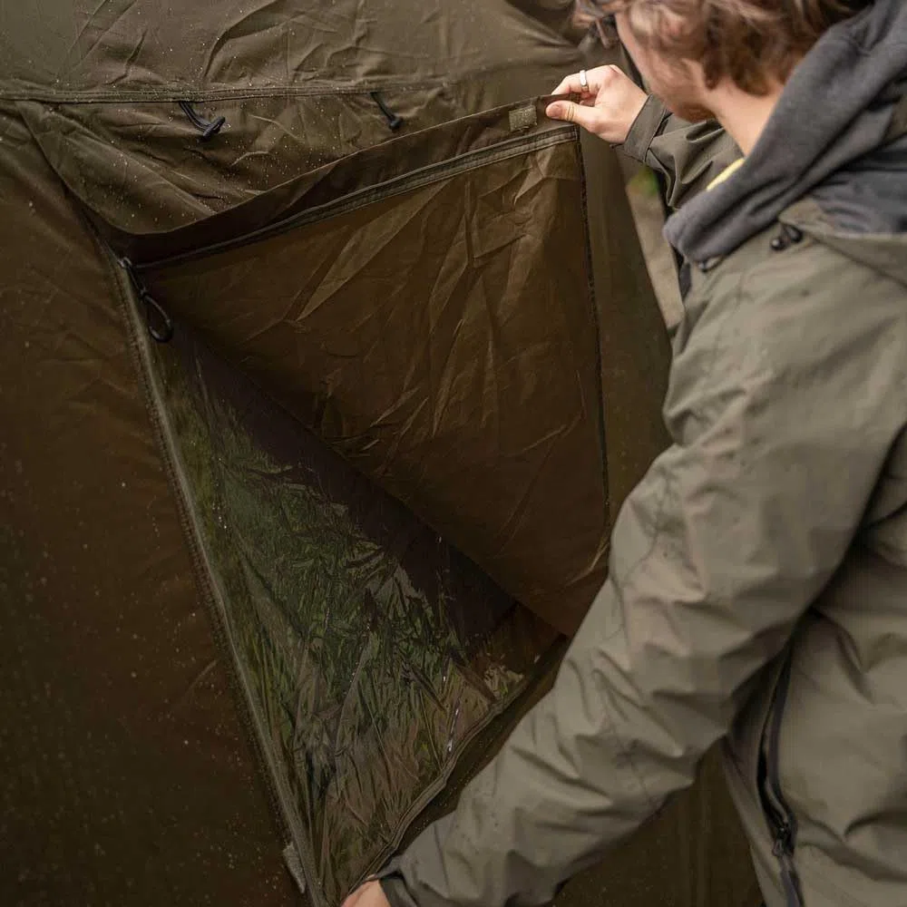 Avid Carp Revolve Screen House Compact Tent 2 Places