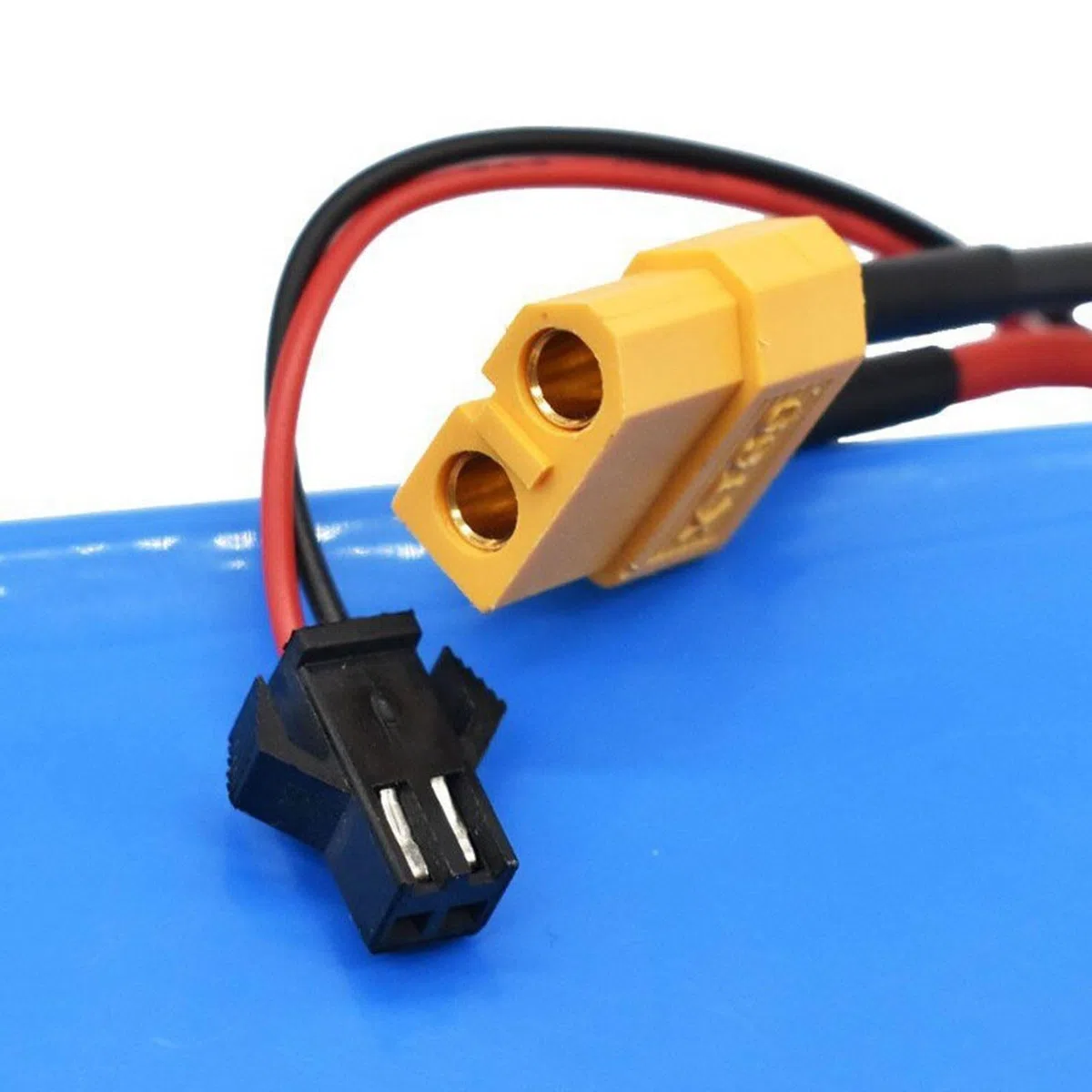 36V 38AH 10S2P Batterie Lithium De Remplacement pour Scooter Électrique Batterie De Remplacement Matériau PVC Étanche with BMS and Charger pour 200W-500W Moteur 36V 38Ah,XT60+JST