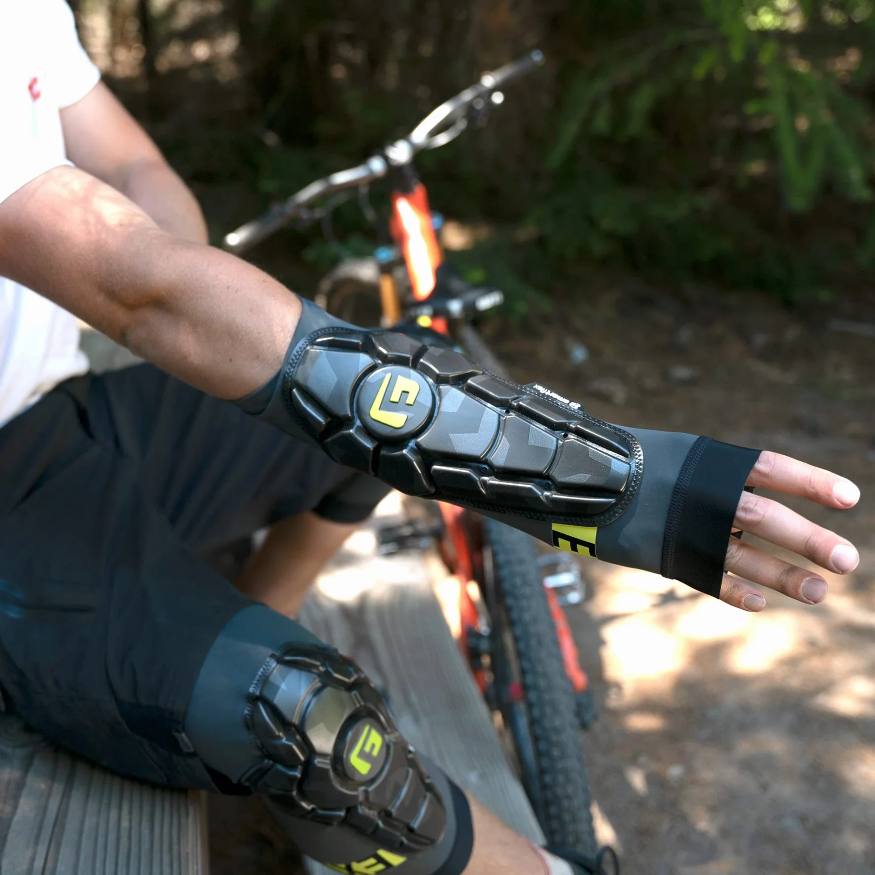 G-Form Pro-X3 Coudières - Coudières pour Dirt Bike et Mountain Bike - Accessoires vélo