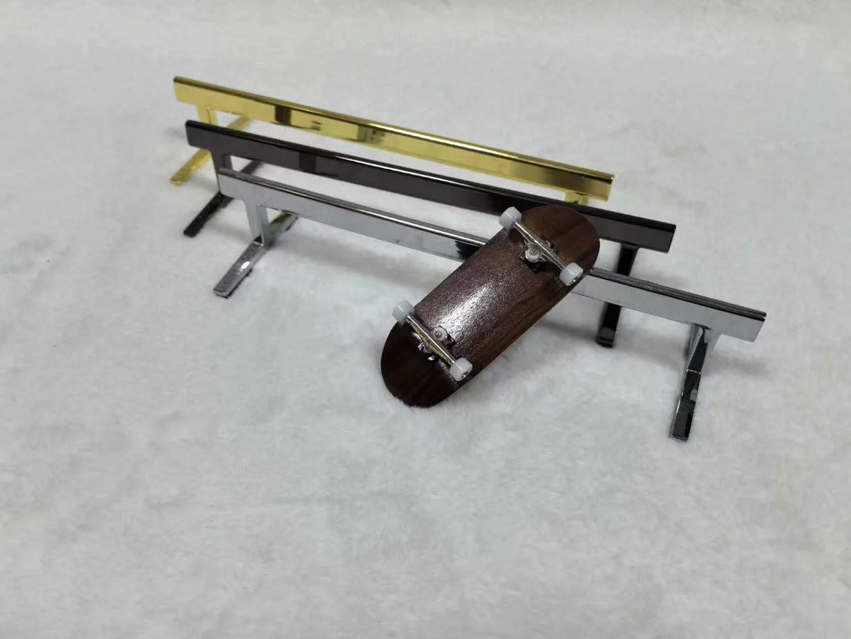 LEEFAI Mini barre de touche Pro en métal pour vos rampes et parc, 20,6 x 6,9 x 3,8 cm – Les meilleurs obstacles pour la touche – Couleur (doré)