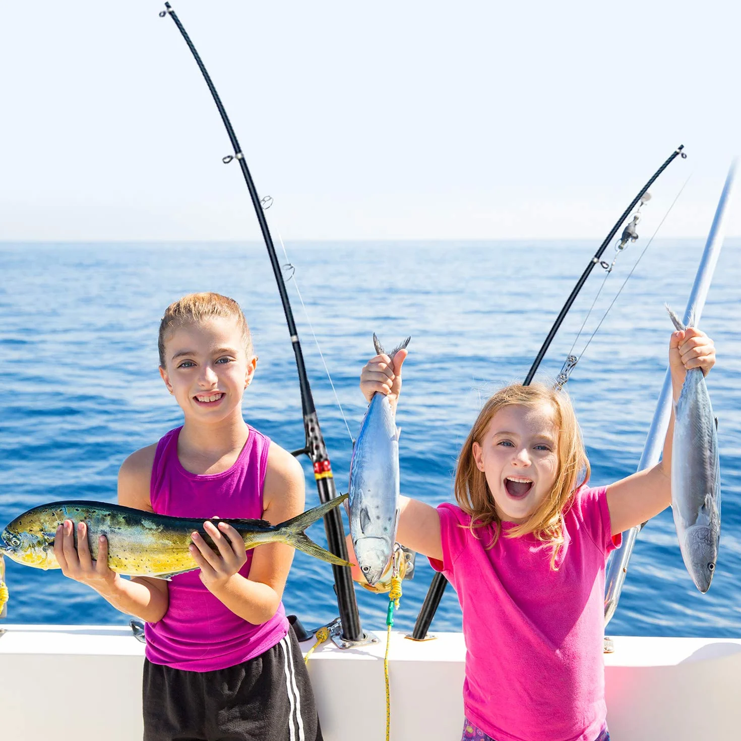 Ensemble de Canne à pêche télescopique, Canne à pêche et Moulinet en Fibre de Carbone, leurres, hameçons, Sac de Voyage pour Eau salée et Eau Douce | Bateau, Surf, lac | Enfants et Adultes