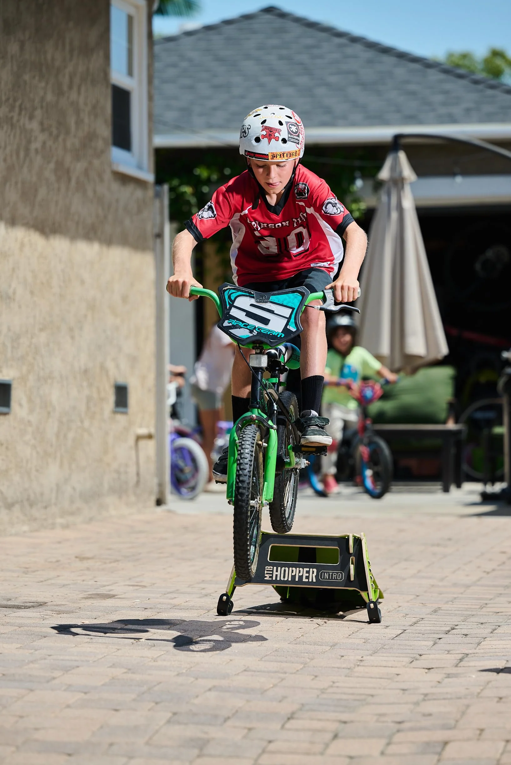 MTB Hopper Intro - Rampe de Saut Portable pour BMX VTT Skate Trottinette - Tremplin Velo - Rampe de Saut Portable et Super Légère
