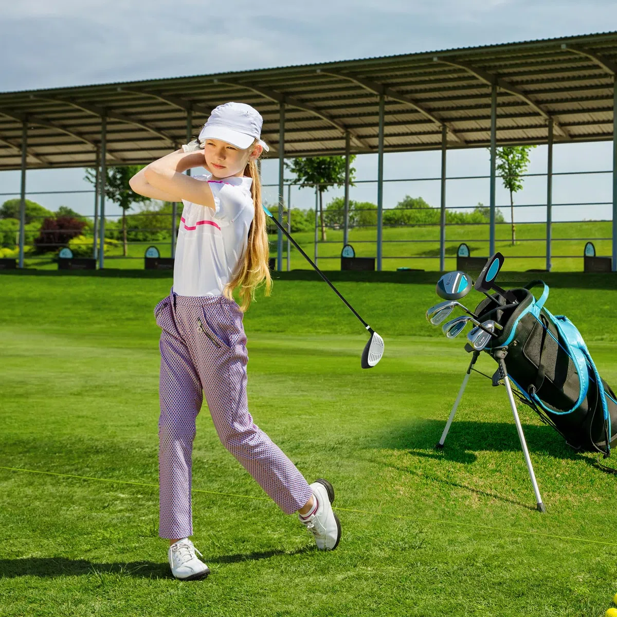 COSTWAY Ensemble Club de Golf Portable pour Enfants, Set de Golf Complet Sac Trépied avec Capuche Anti-Pluie, pour Droitier