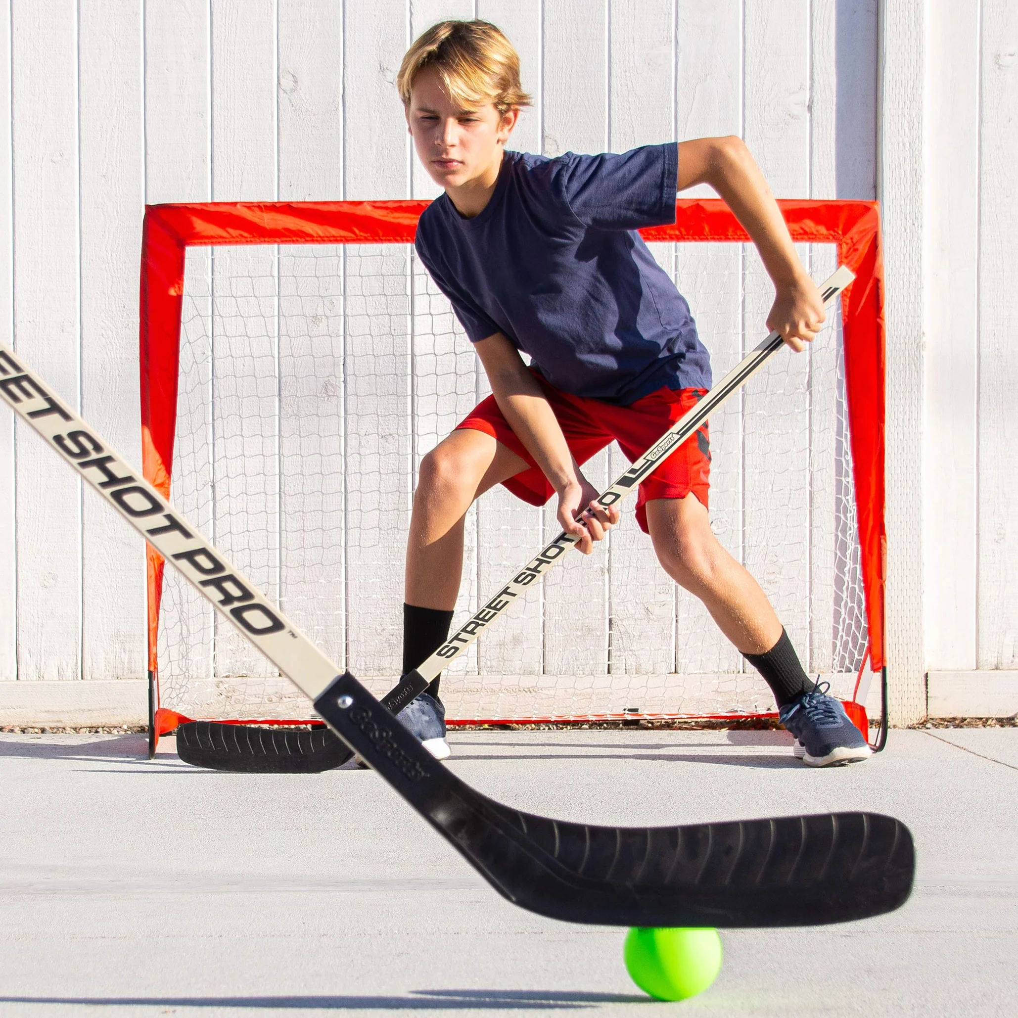 GoSports Hockey de Rue - Choisissez Entre un Ensemble de But Avec Bâtons ou des Bâtons de Hockey (Pack de 2)