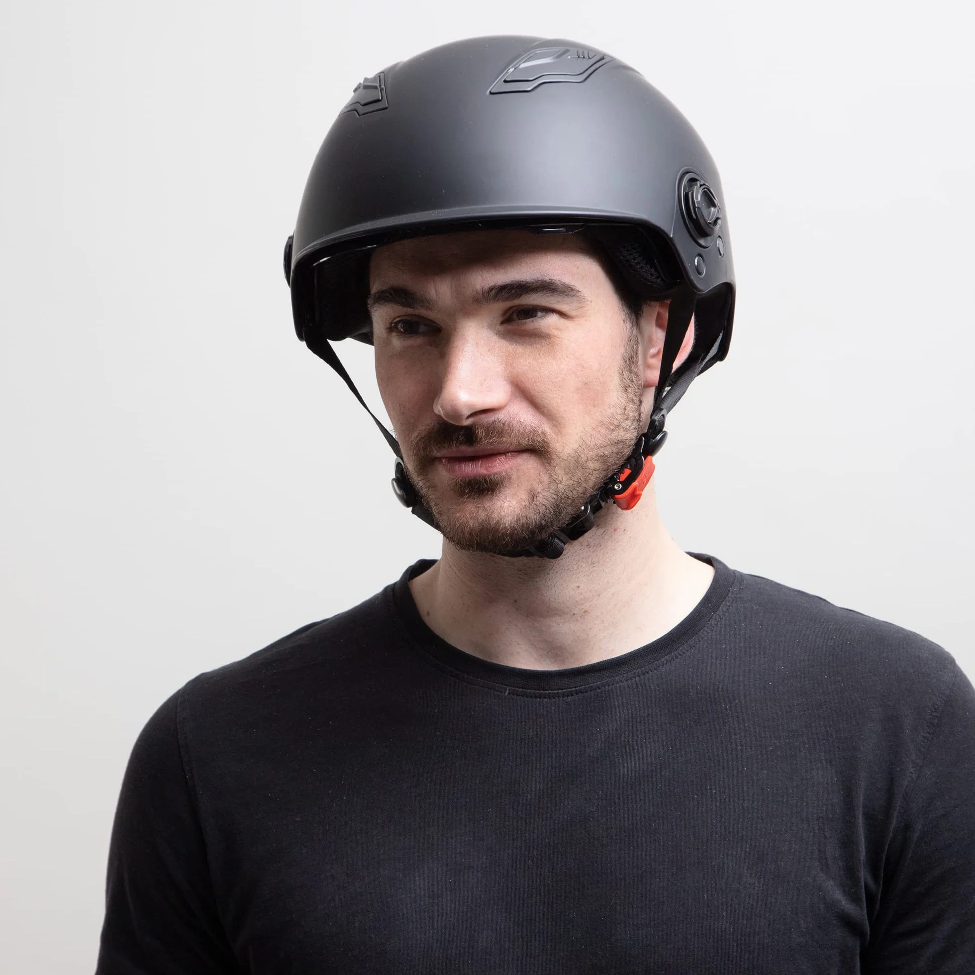 Westt Casque Skate Trottinette BMX Skateboard Vélo Électrique Patins à Roulettes Hommes Femmes Adultes Adolescents Visière Pare-Soleil