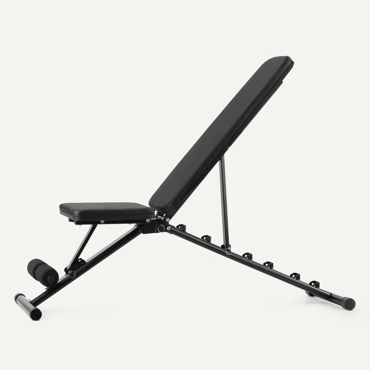 Amazon Basics Banc de musculation réglable et pliable pour salle de sport à domicile, Noir, 135 x 38 x 116 cm