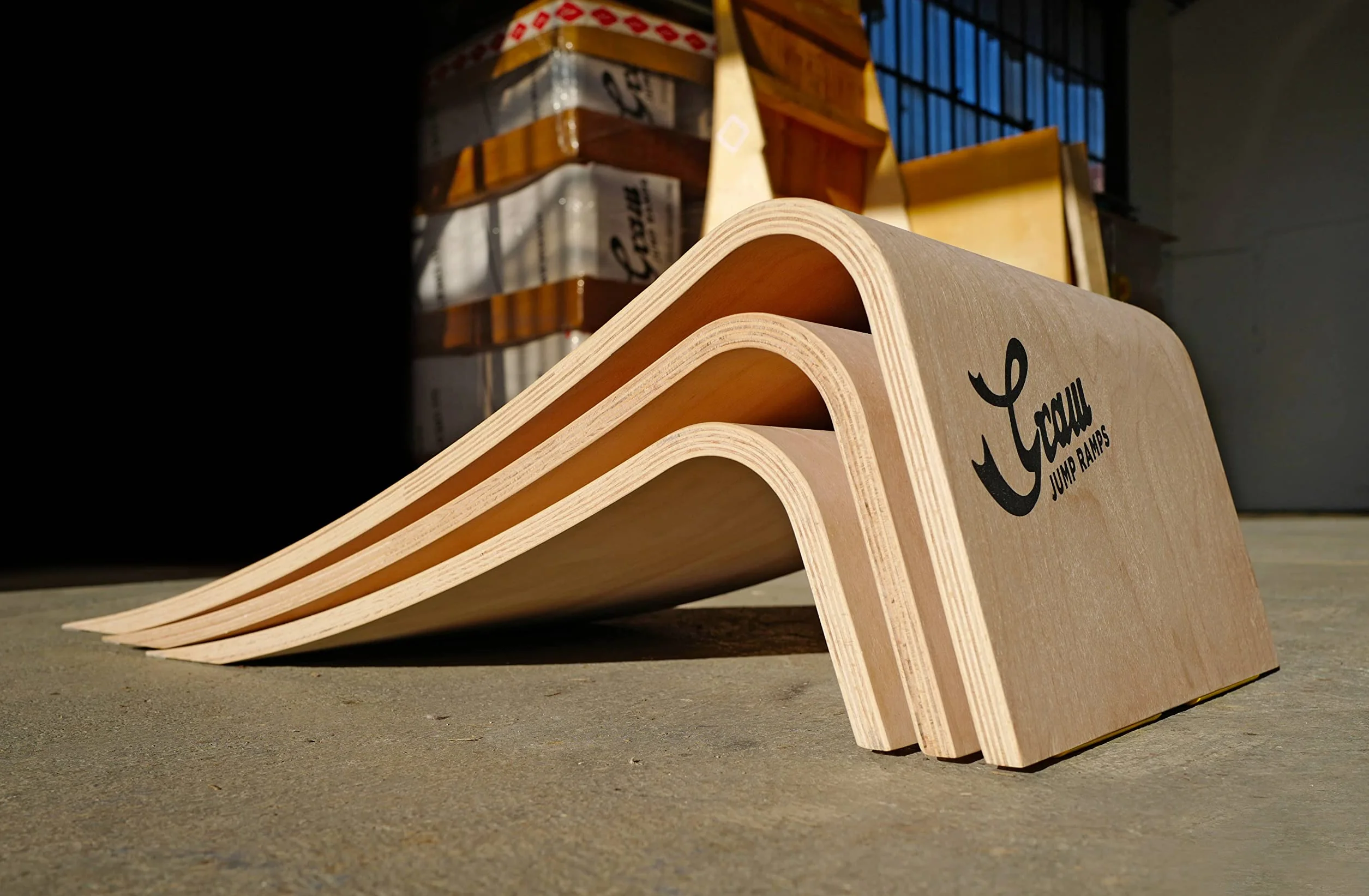 J20 - Rampe de Saut pour Skateboard, Trottinette, Roller, RC et autres.…