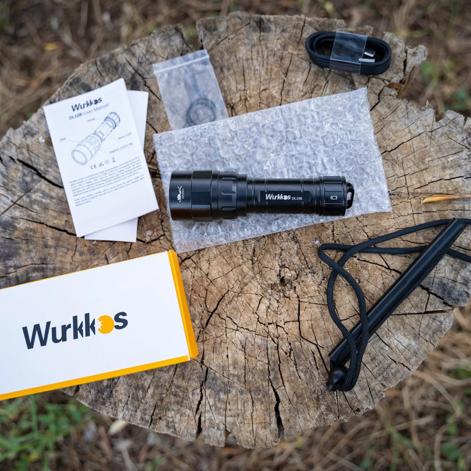 Wurkkos DL10R Lampe de plongée, 4500 Lumen Lampe de Poche,est livré avec Un Port USB-C caché pour Le Chargement Interne, XHP70.2 LED Lampe Plongee sous-Marine, avec 5000 mAh