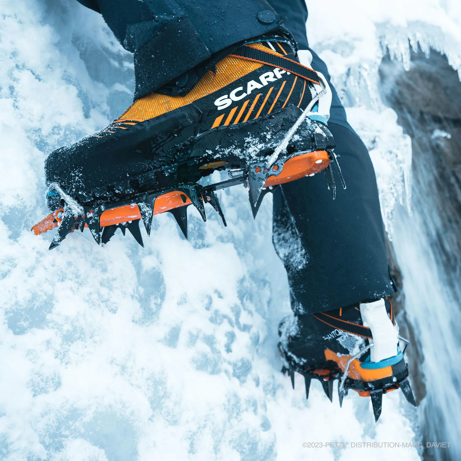 PETZL Ultralight Pochette Crampons