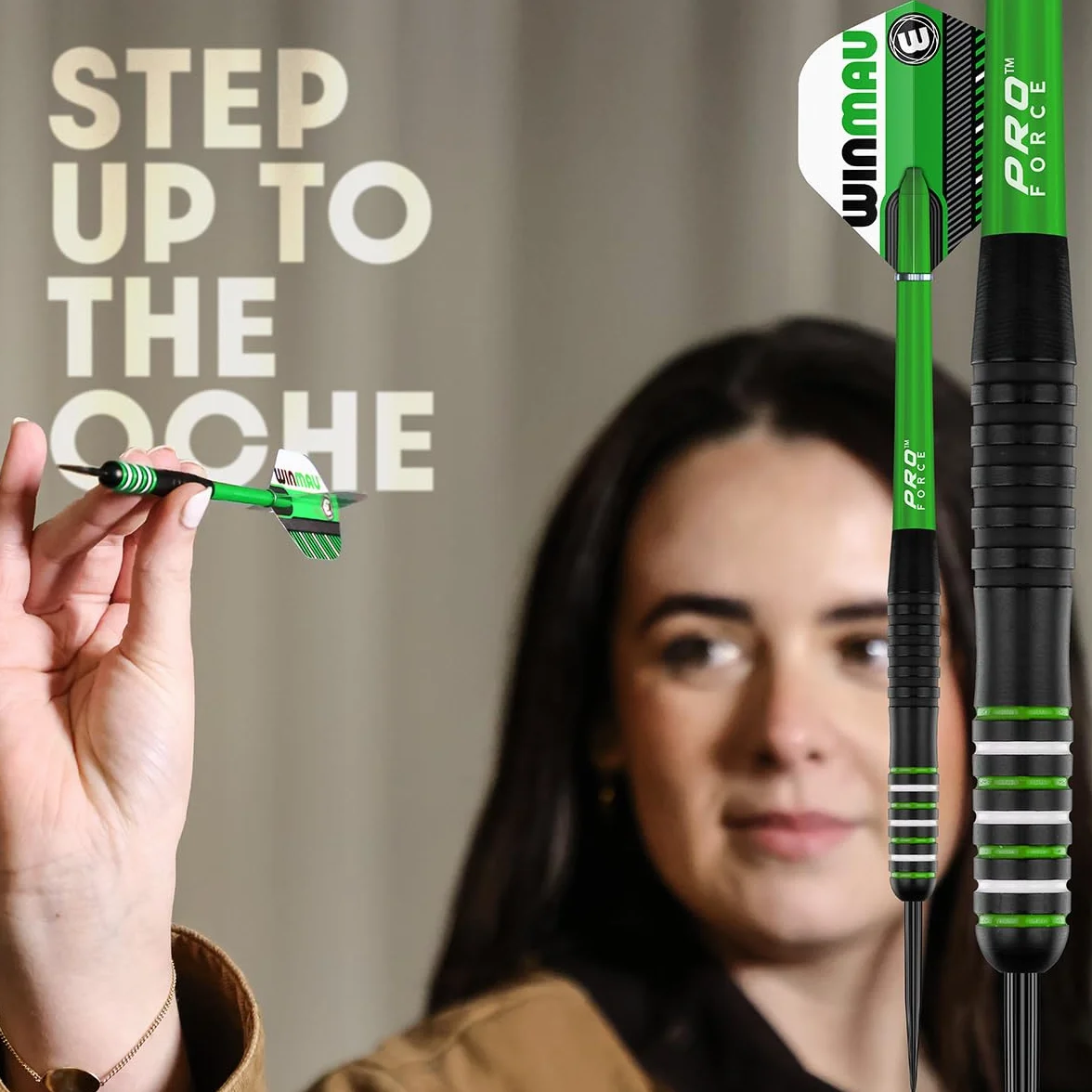 Winmau Darts - Masters Pro Premium Jeu de fléchettes en Poils- Comprend Un Jeu de fléchettes, des fléchettes, des ailettes, des tiges et Une Bande Oche