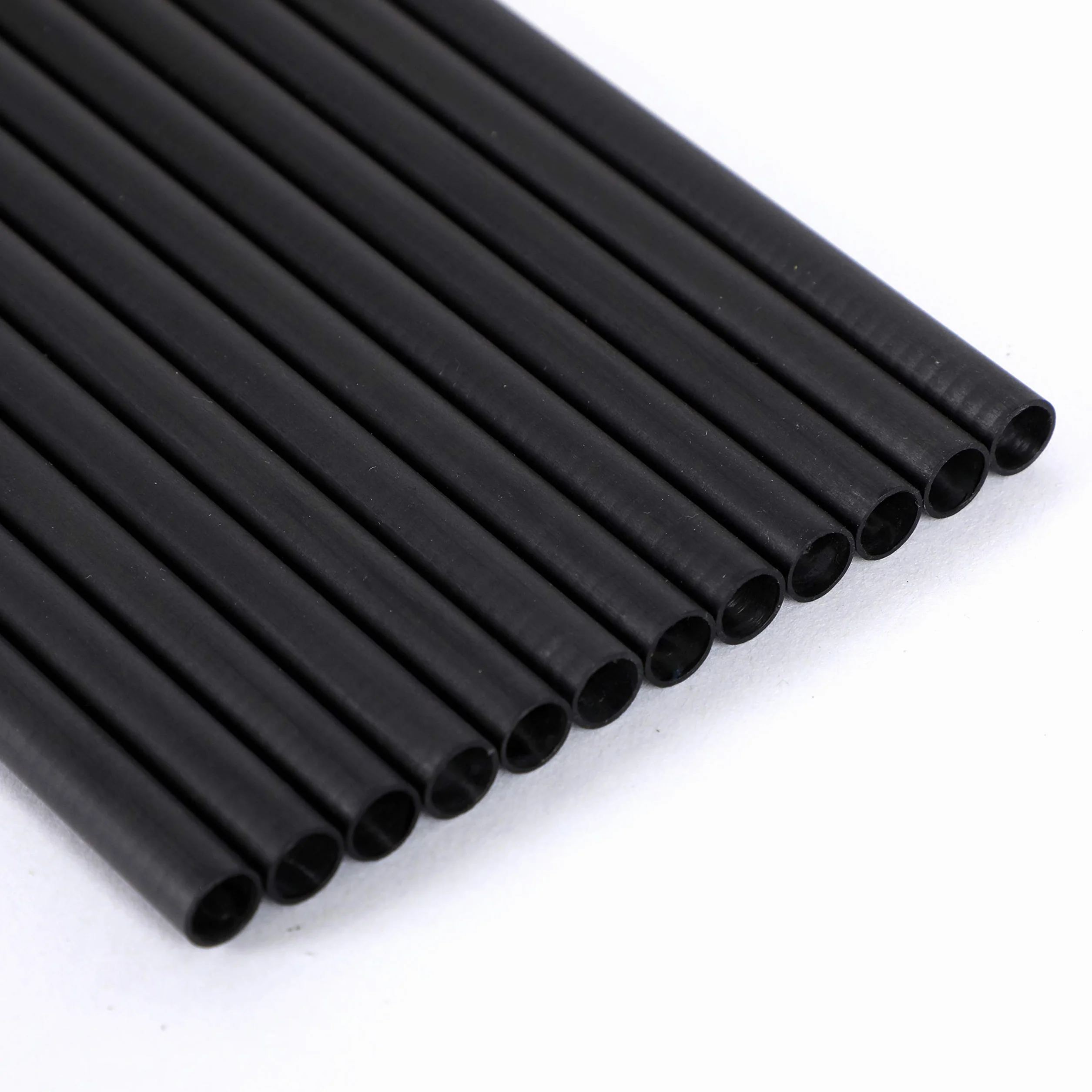 ACCMOS Spine 300 Arbres Flèche 33 Pouces Arbre Flèche Flèches Carbone DIY Tube Flèche Cible Fût Flèche de Chasse Arc à Poulies Arc Recurve Adulte Jeunesse Tir à l’Arc Entraînement 12pcs