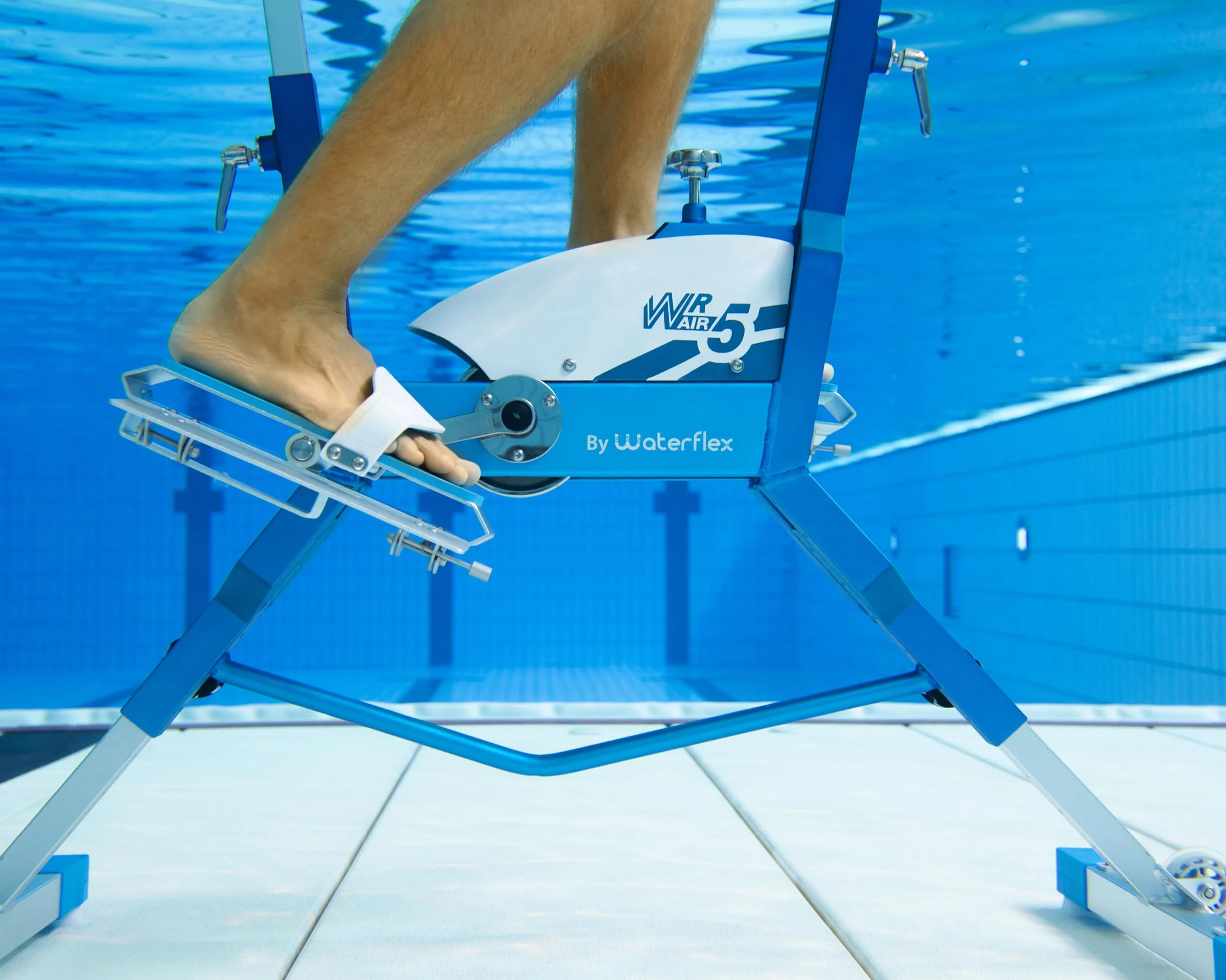 Aquabike Aluminium WR5 WX-WR5A - Vélo Piscine Spinning - Résistance Hydraulique - Réglages Mécaniques - Utilisation Pieds Nus - Prof. 1,1-1,6m - WX Water Flex Water Fitness Expert