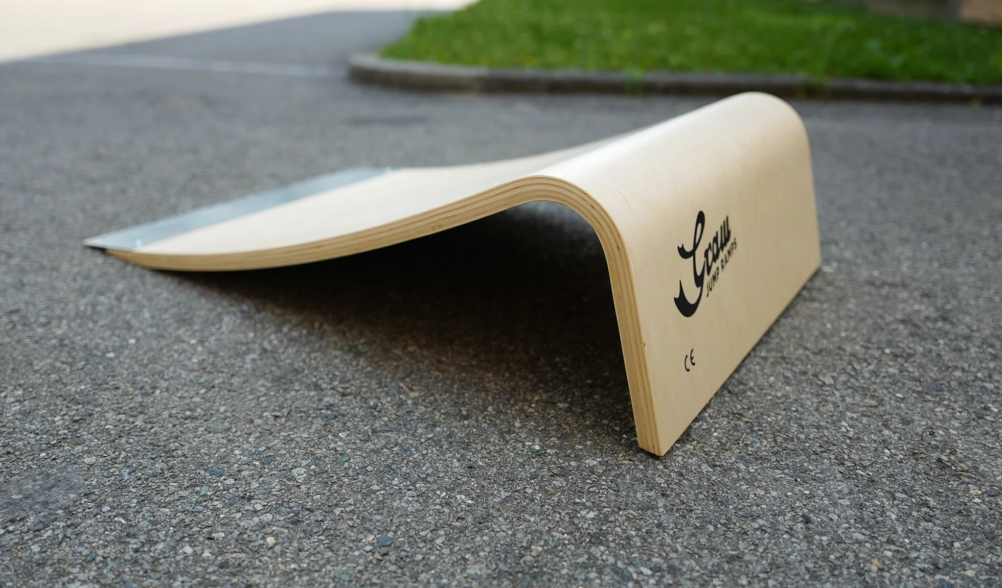 G20 - Rampe de Saut pour Skateboard, Trottinette, Roller, RC et autres.…