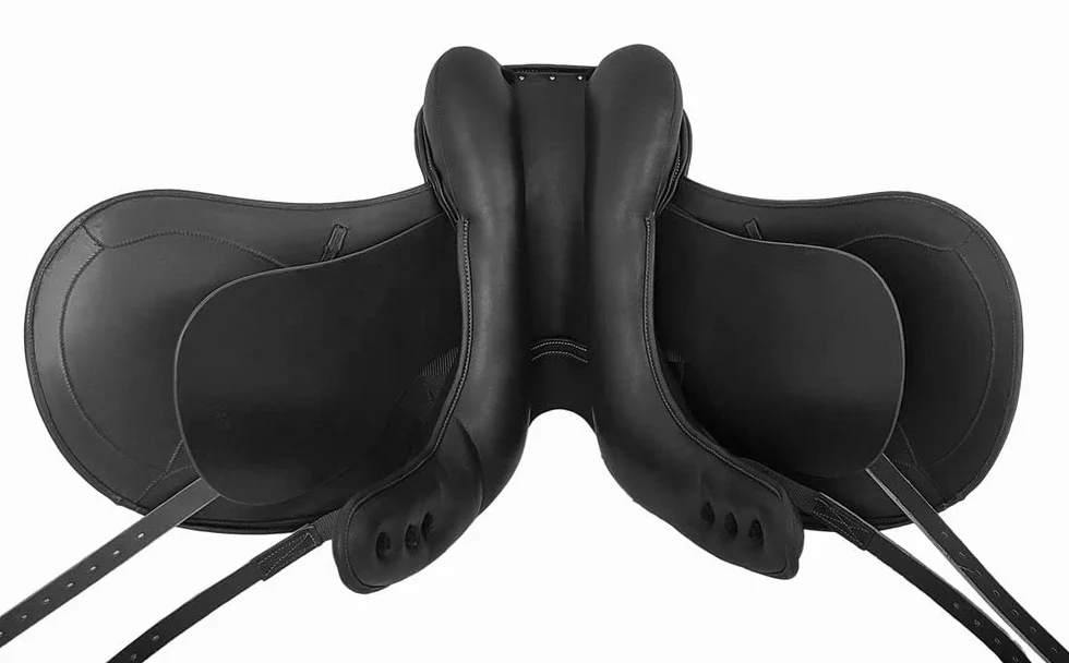 A&M Reitsport Selle de dressage Chester en cuir, fer à tête changeable, arbre polyflex, noir, taille : 17,5 pouces