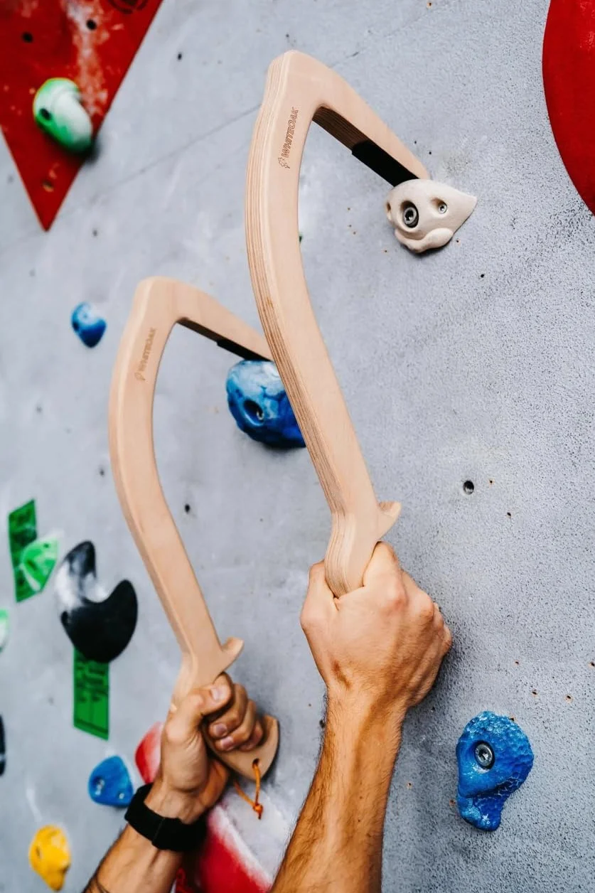 Whiteoak Piolets d'Entraînement en Bois I Outils d’Entraînement en Salle pour Escalade sur Glace I Escalade Mixte & Drytooling avec Pointes en Caoutchouc Vibram I 1 Paire