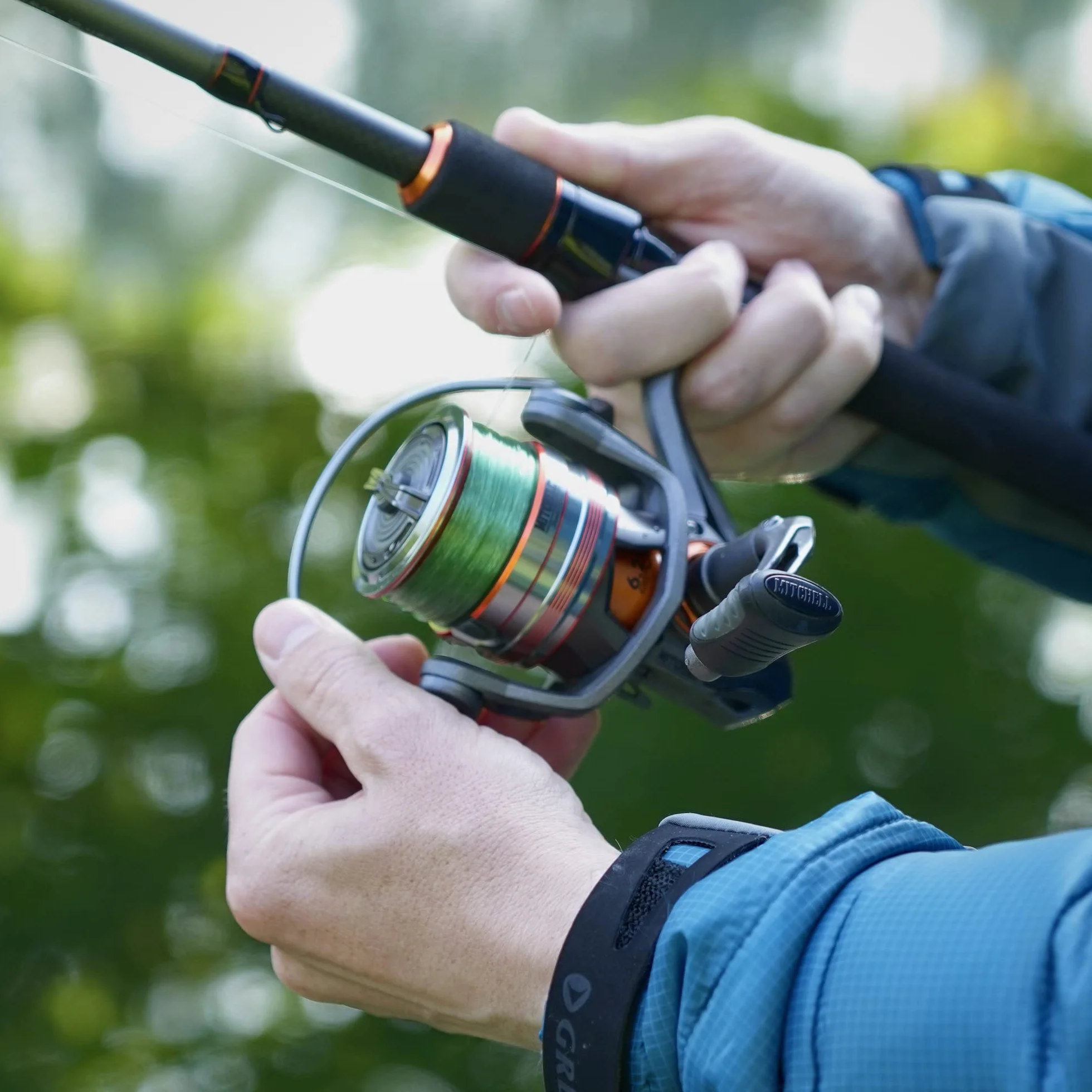 Mitchell Traxx MX2 Cannes à Lancer et moulinets Combo – Kit de pêche prédateur – Brochet, Perche, Sandre, Truite