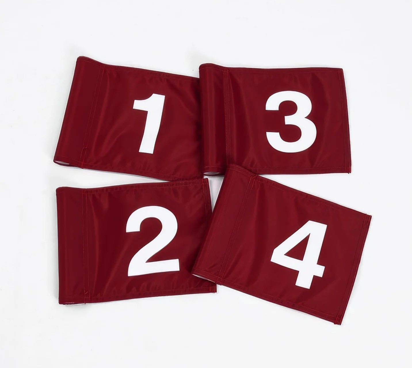 Putting Green Flags Lot de 4 drapeaux numérotés recto-verso (1-4), bâton de golf amovible (hauteur totale 83 cm, diamètre de la tasse de trou de 10,7 cm), rouge, 26 cm x 16,5 cm, accessoire